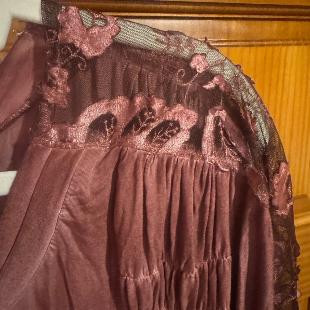 POL Dusty Rose Tunic with Lace Accents - Picture 4 of 6